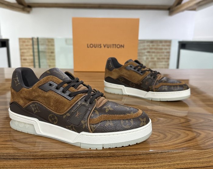 Louis Vuitton - Sneakers - Størelse: Shoes / EU 40.5, Shoes / EU 41, UK 6