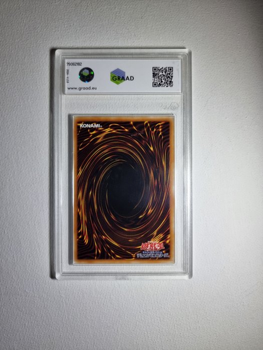 Konami - 1 Graded card - Yu-Gi-Oh! - Dark Magician Girl - Yu-Gi-Oh! First Series - Graad 9