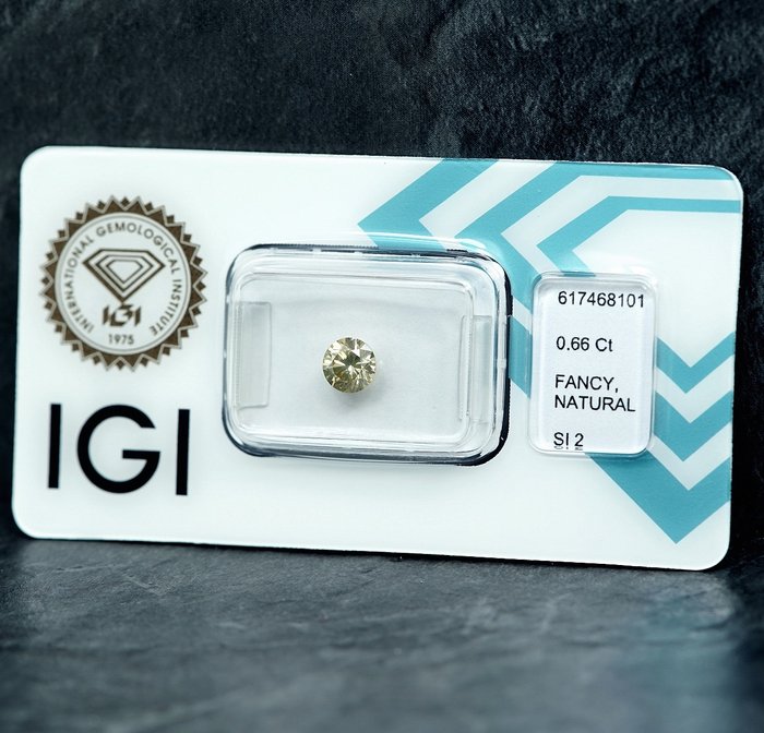 1 pcs Diamant  (Naturfarvet)  - 0.66 ct - Fancy Brunlig Gul - SI2 - International Gemological Institute (IGI)