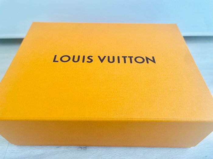 Louis Vuitton - Sneakers - Størelse: Shoes / EU 42.5