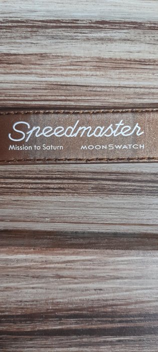 Swatch - MoonSwatch - Mission to Saturn - Ingen mindstepris - Unisex - 2020+