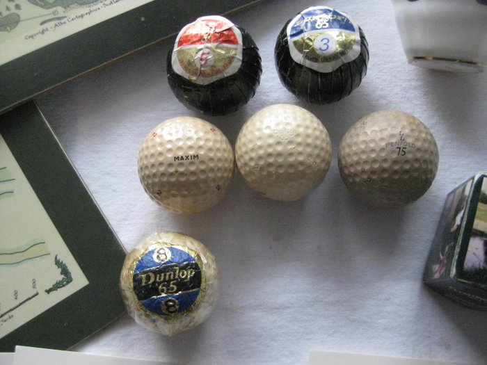 vintageartikler fra golfsport inklusive (indpakkede golfbolde)