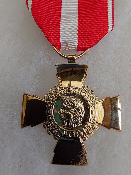 Frankrig - Militærmedalje - Masser af franske medaljer