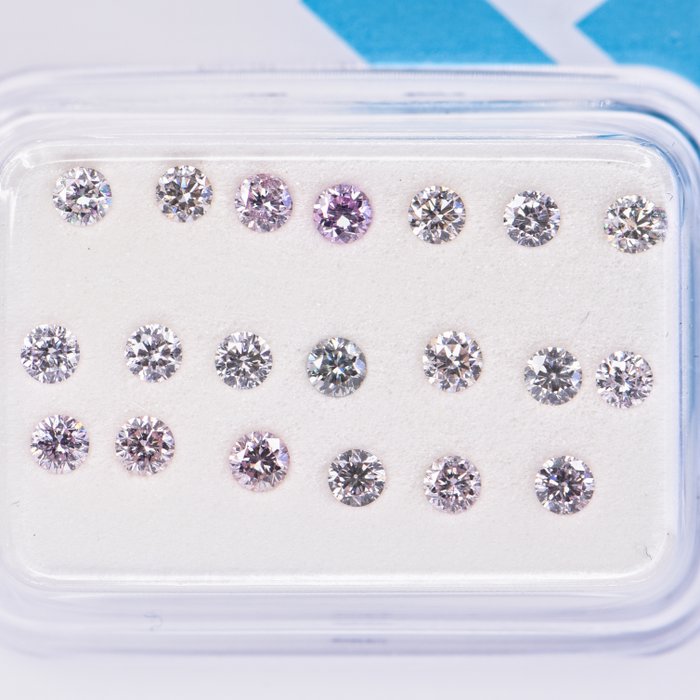 Ingen mindstepris - 20 pcs Diamant  (Naturfarvet)  - 078 ct - Rund - Fancy Light Lyserød - I1 SI2 - International Gemological Institute (IGI)