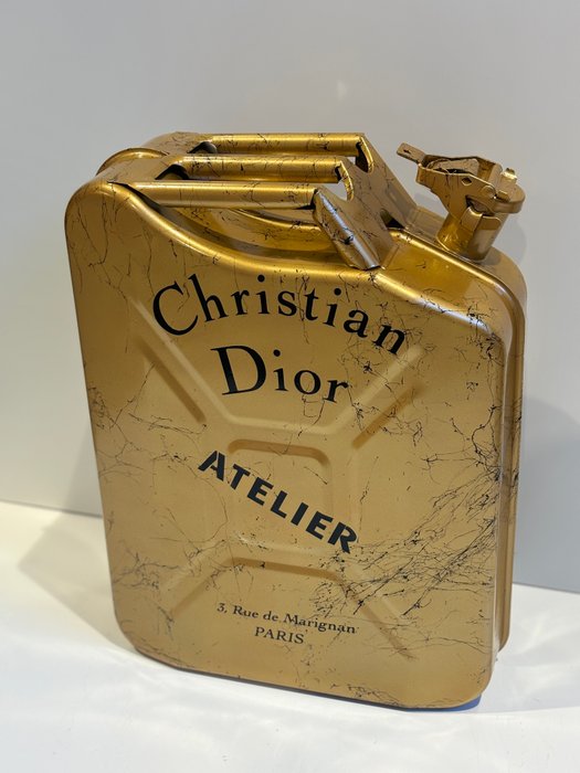 Rob VanMore - Oil Crisis Christian Dior XL - 47cm