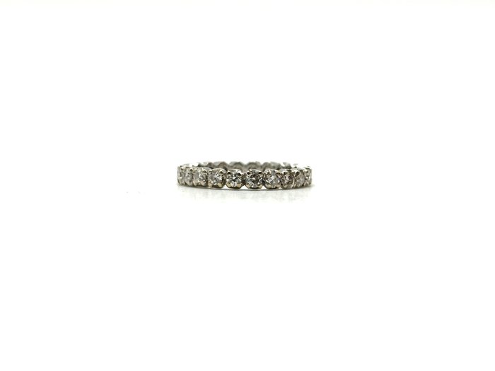 Ring - 18 kraat Hvidguld -  0.66ct. tw. Diamant (Natur)