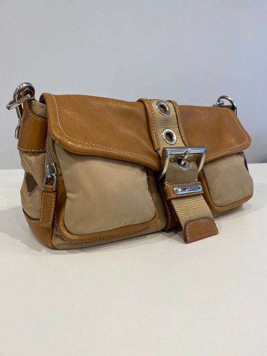 Prada - Crossbody-taske