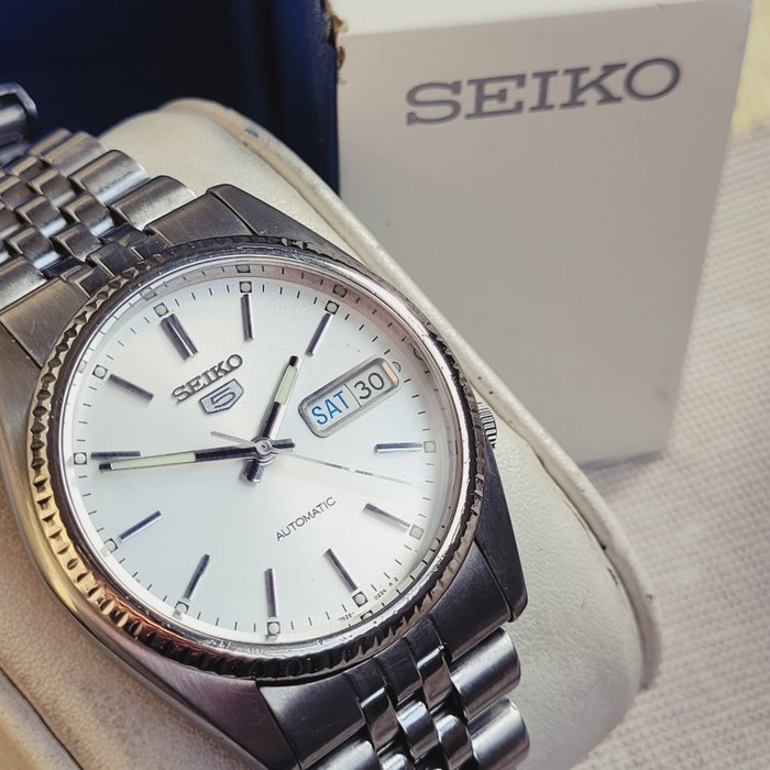 Seiko - 5 Fluted Bezel Automatic Watch - Ingen mindstepris - Mænd - 1980-1989