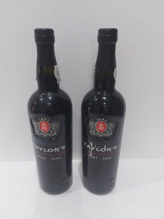 1994  1995 Taylor's - Douro Late Bottled Vintage Port - 2 Flasker (075 L)