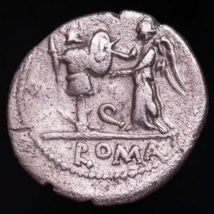 Romerska republiken. C. Egnatuleius C.f.. Quinarius Rome, 97 BC. Victory standing left, inscribing shield attached to trophy; in field, Q; in ex. ROMA  (Ingen mindstepris)