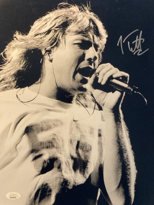 Joe Elliot - Deff Leppard - Signed Poster  28x35 cm - With COA - Photo - Håndunderskrevet