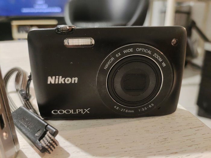 Fuji Nikon Coolpix s4300 et fujifilm Z200 (**READ**) Digitalkamera