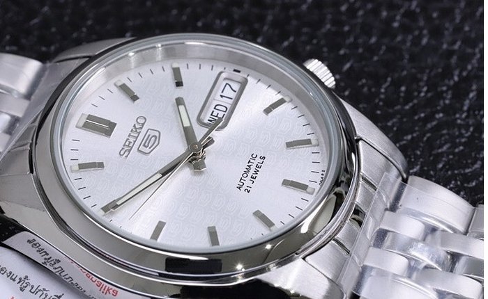 Seiko - Seiko 5 Automatic Day-Date - Ingen mindstepris - Mænd - Automatisk, Dagsdato, GRÅ urskive