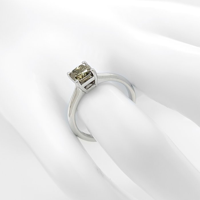 Ring - 14 karat Hvidguld -  1.03ct. tw. Grøn Diamant (Naturfarvet)