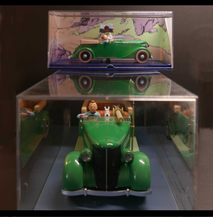 Tintin - 2 - Album ''l'Oreille Cassée'' :  Cabriolet Ford V8 de 1936  – 2002 (Voitures 1/24 et 1/43) (MINT) sous