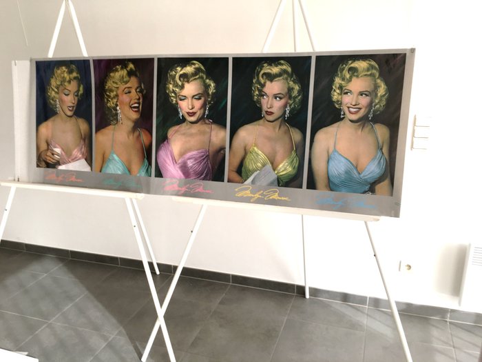 Phil Stern (1919-2014) - Five Times Marilyn