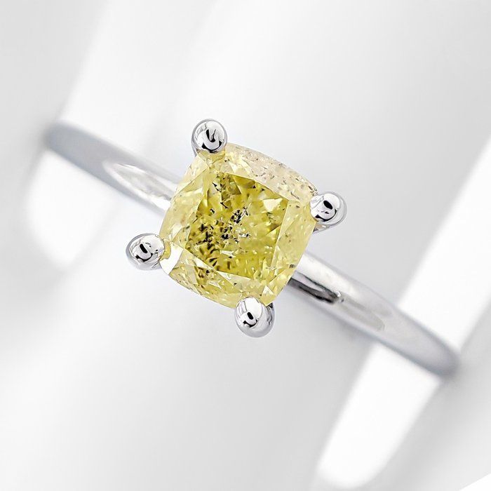 Ring - 14 karat Hvidguld -  1.02ct. tw. Gul Diamant (Naturfarvet)