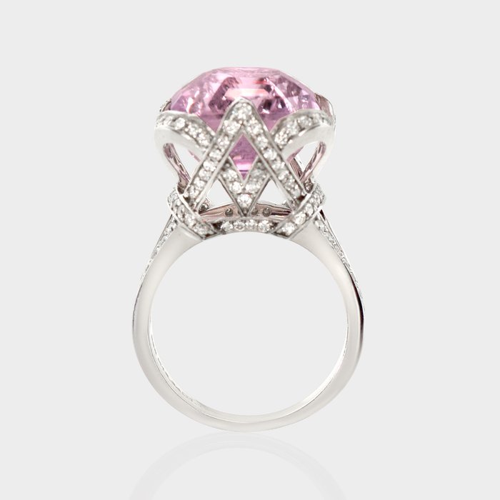 Ingen mindstepris - Ring - 14 karat Hvidguld -  14.47ct. tw. Kunzit - Diamant - IGI 13,34 ct Pink