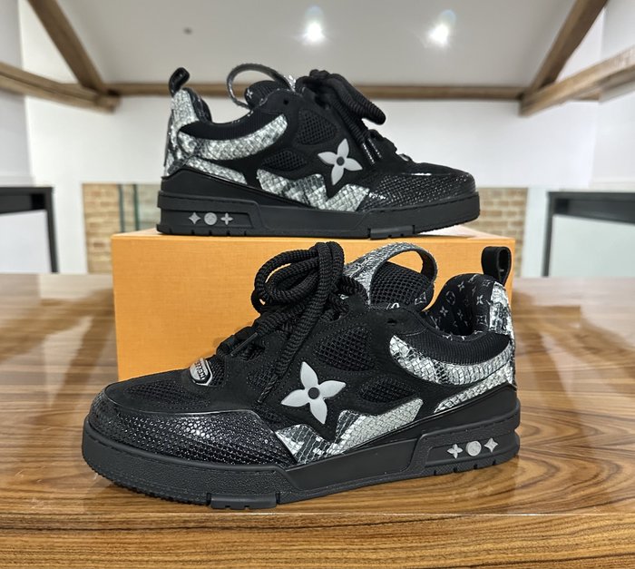 Louis Vuitton - Sneakers