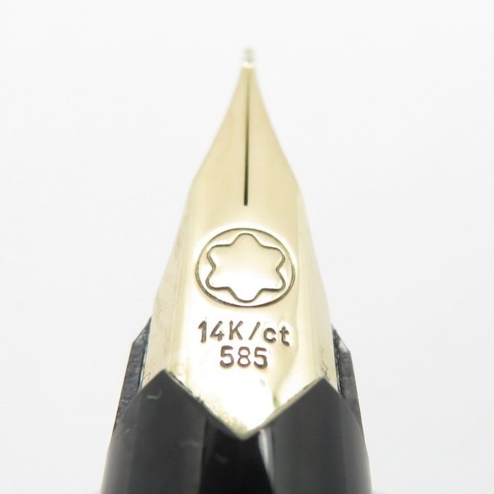 Montblanc - 221 (black) - 14k gold nib (EF) - Fyldepen