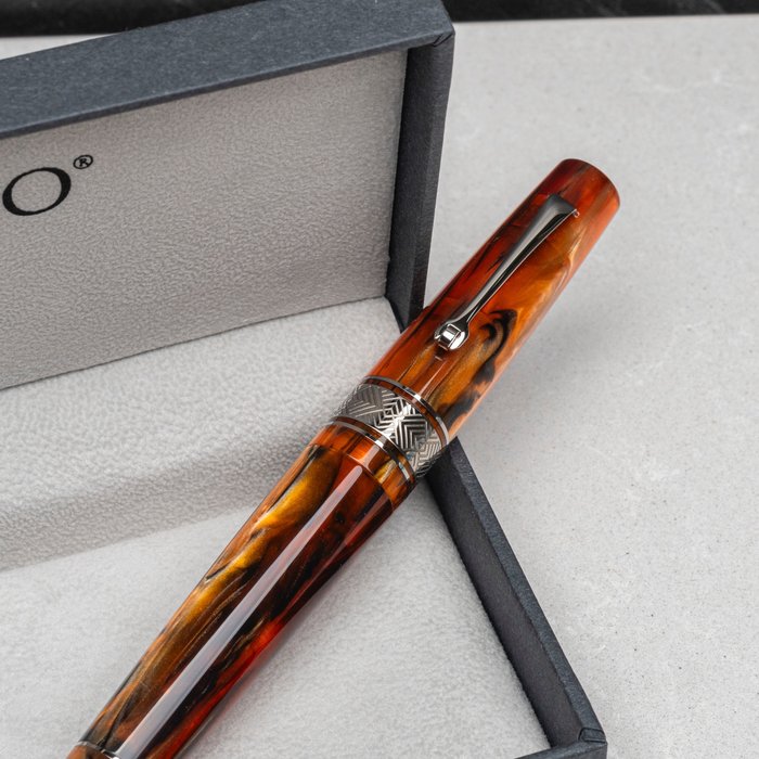 Leonardo Officina Italiana - Supernova regular Caramel - Fyldepen