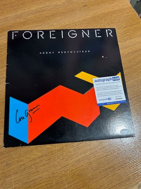 Foreigner - Vinyl Personligt underskrevet Inkluderer ægthedscertifikat - 1984 - Certifikat, Håndunderskrevet personligt