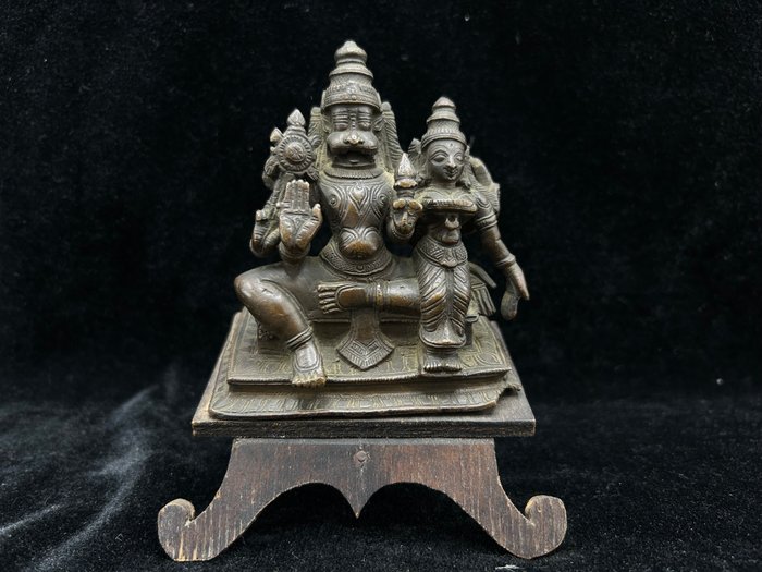 Narasimha og ægtefælle - Bronze - Indien - 19. århundrede