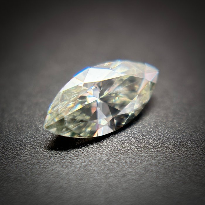 1 pcs Diamant  (Naturfarvet)  - 0.22 ct - Marquise - Fancy light Grønlig Gul - VS2 - International Gemological Institute (IGI) - Kamæleon