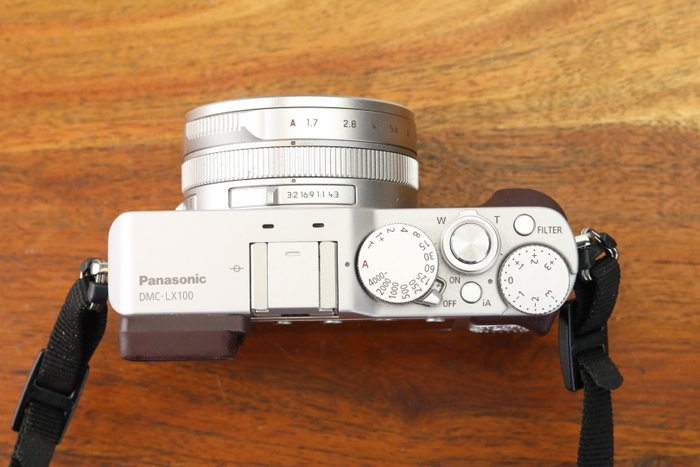 Panasonic DMC-LX100, Gelijk aan Leica D-lux 109 Digitalkamera