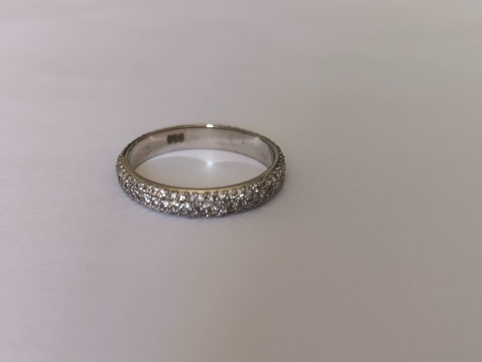 Ring - 14 karat Hvidguld -  101ct tw Diamant (Natur)