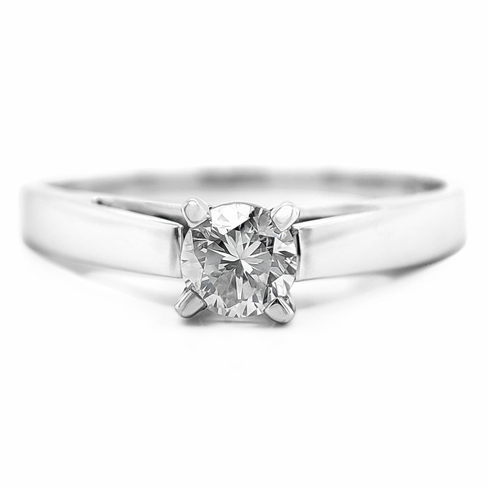 Ring - 14 karat Hvidguld -  026ct tw Diamant (Natur)