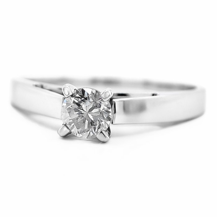 Ring - 14 karat Hvidguld -  026ct tw Diamant (Natur)