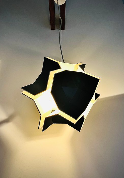 DARK - Christophe De Ryck - Loftslampe - TT - Plast