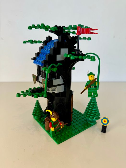 Lego - 6054 - Forestmen's Hideout (1988) – Inclusief reserve veertjes! - 1980-1990