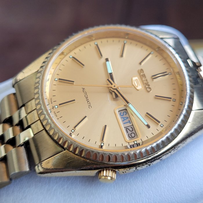 Seiko - Fluted Bezel Automatic Watch - Ingen mindstepris - Mænd - 1970-1979