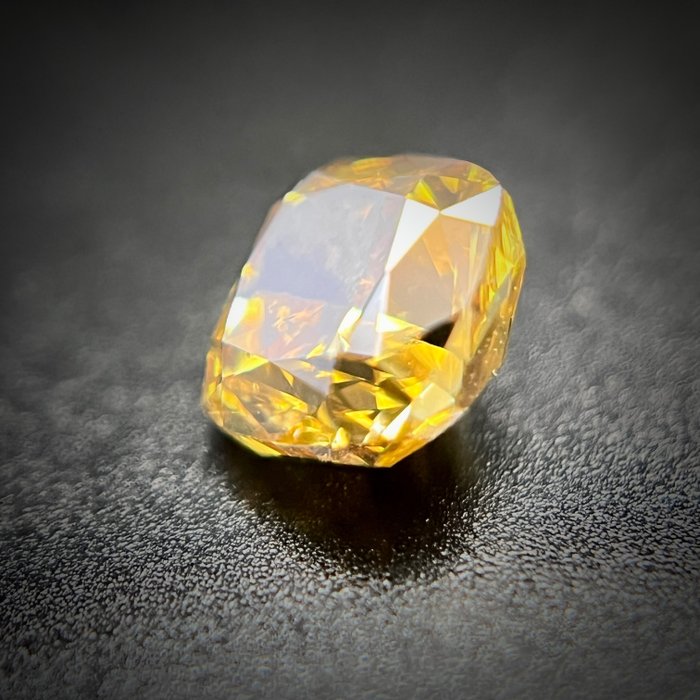 1 pcs Diamant - 0.45 ct - Pude - fancy klar orangegul - VS1