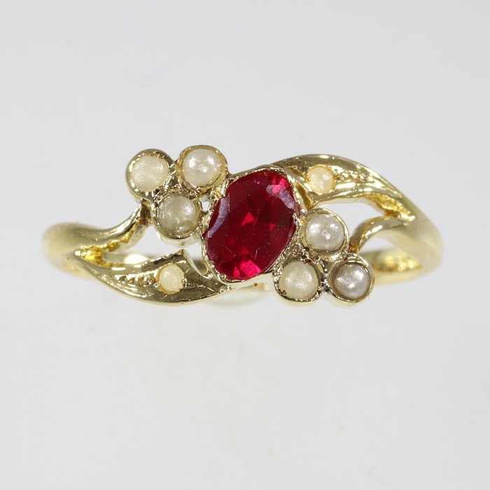 Ingen mindstepris - Ring - 18 kraat Gulguld - Rubin - Perle, vintage, 1900