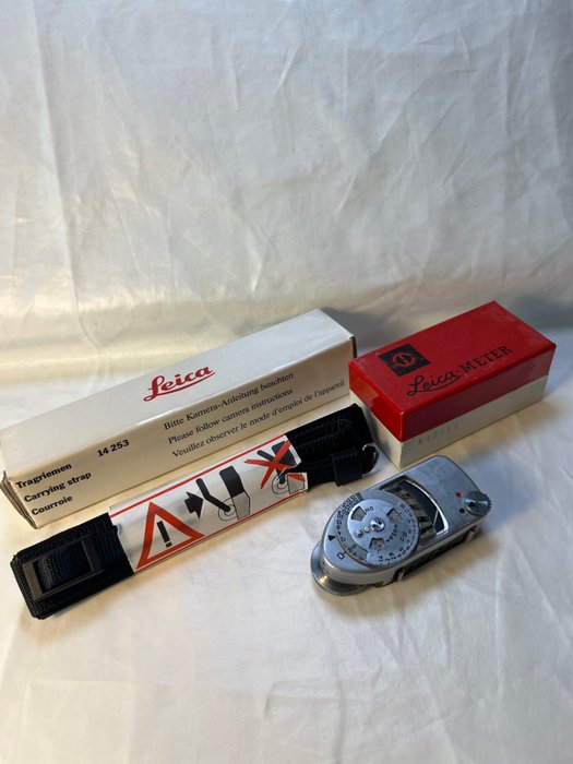 Leica MC in box + Carrying strap in box Lysmåler