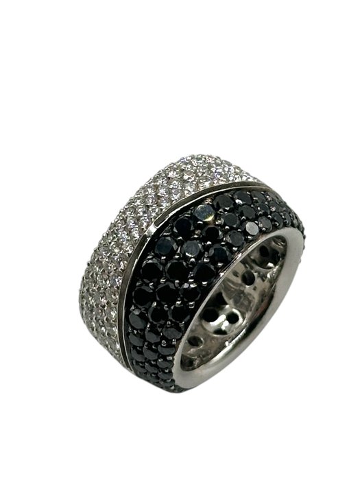 Ring - 18 kraat Hvidguld, Smuk vintage 18K hvidguldsring med diamanter 6,0 karat Diamant (Natur)