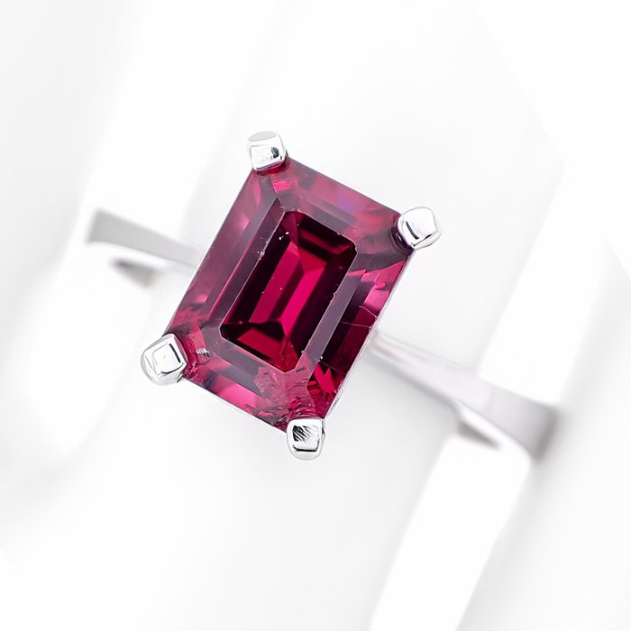 Ring - 14 karat Hvidguld -  3.25ct. tw. Rhodolit