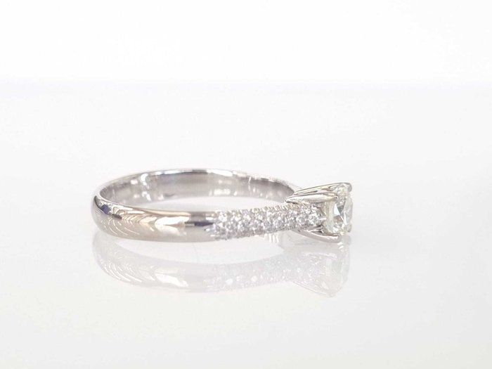 Forlovelsesring - 18 kraat Hvidguld -  075ct tw Diamant (Natur)