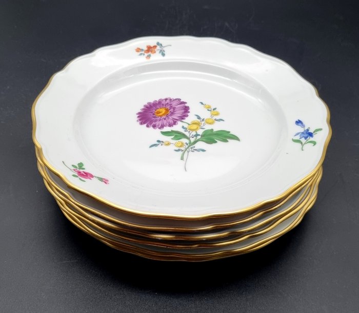 Meissen - Bordservice - Blomsterdekoration med guldkant 6 x desserttallerkener ca 18 cm. - Porcelæn