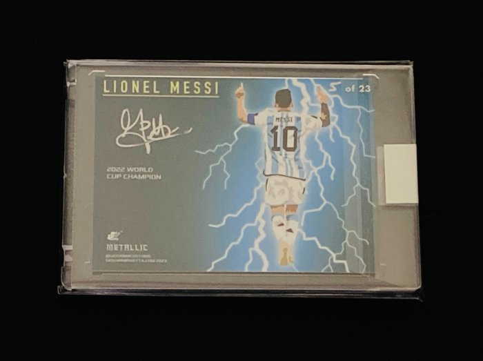 2023 Custom Card Giovanni Pivetta Lionel Messi Limited Edition /23 - Double Signed by The Artist - 1 Card - Næsten så god som ny (NM)