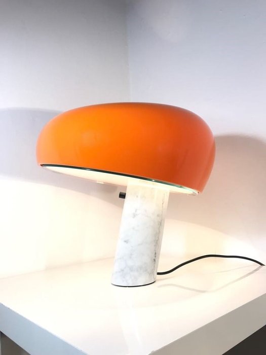 Flos - Achille Castiglioni - Bordlampe - Snoopy - Aluminium, Marmor