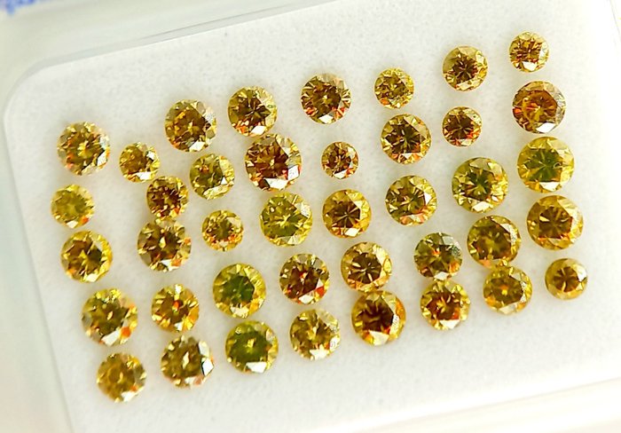 Ingen mindstepris - 40 pcs Diamant  (Farvebehandlet)  - 1.05 ct - Rund - Fancy, Fancy deep Grønlig, Orange nuance Blandet brun, Blandet gul - I1, VS1 - Antwerp Laboratory for Gemstone Testing (ALGT)