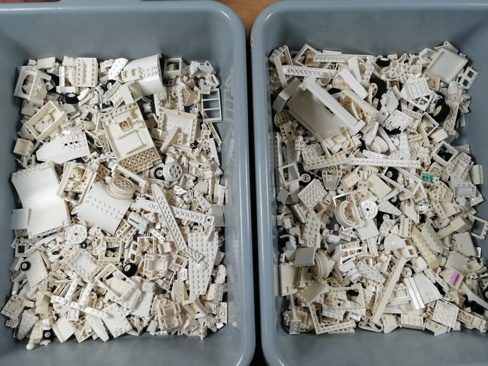 Lego - geen serie - Partij Witte onderdelen +/- 200 kilo - 1990-2000