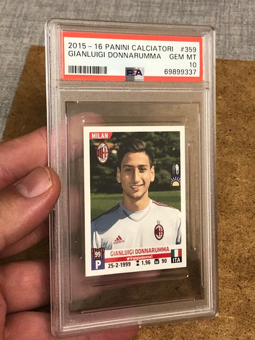 2015/16 Panini Calciatori Gianluigi Donnarumma #359 Rookie PSA 10 Graded sticker