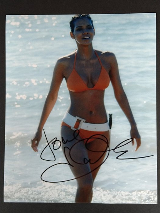 James Bond 007: Die Another Day - Halle Berry "Jinx" - Autograph, Photo with COA