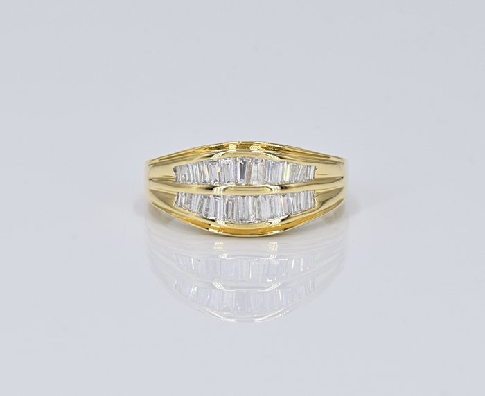 Ingen mindstepris - Ring - 18 kraat Gulguld -  0.97ct. tw. Diamant (Natur)