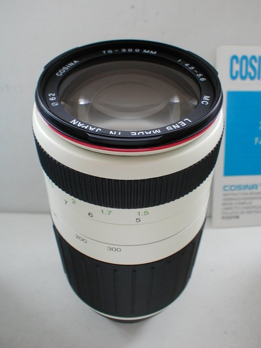 Cosina 70-300mm F/4.5-5.6 MC Macro voor Nikon AF Telelinse